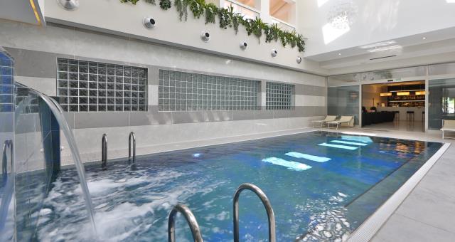 Best Western Plus Hotel Modena Resort the indoor and heated in the winter months the hotel