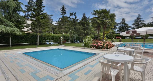 Best Western Plus Hotel Modena Resort summer children's pool