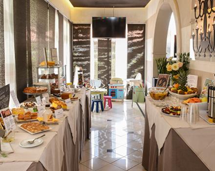 breakfast at hotel Modena Resort