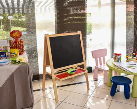 foto dell''angolo kids nella colazione al Modena Resort