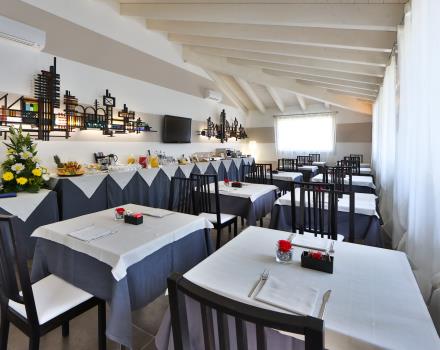 Best Western Plus Hotel Modena Resort the wide breakfast room